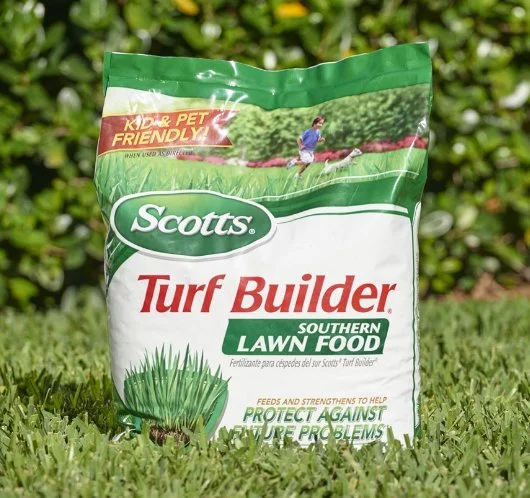 6. Scotts Southern Turf Builder Lawn Food